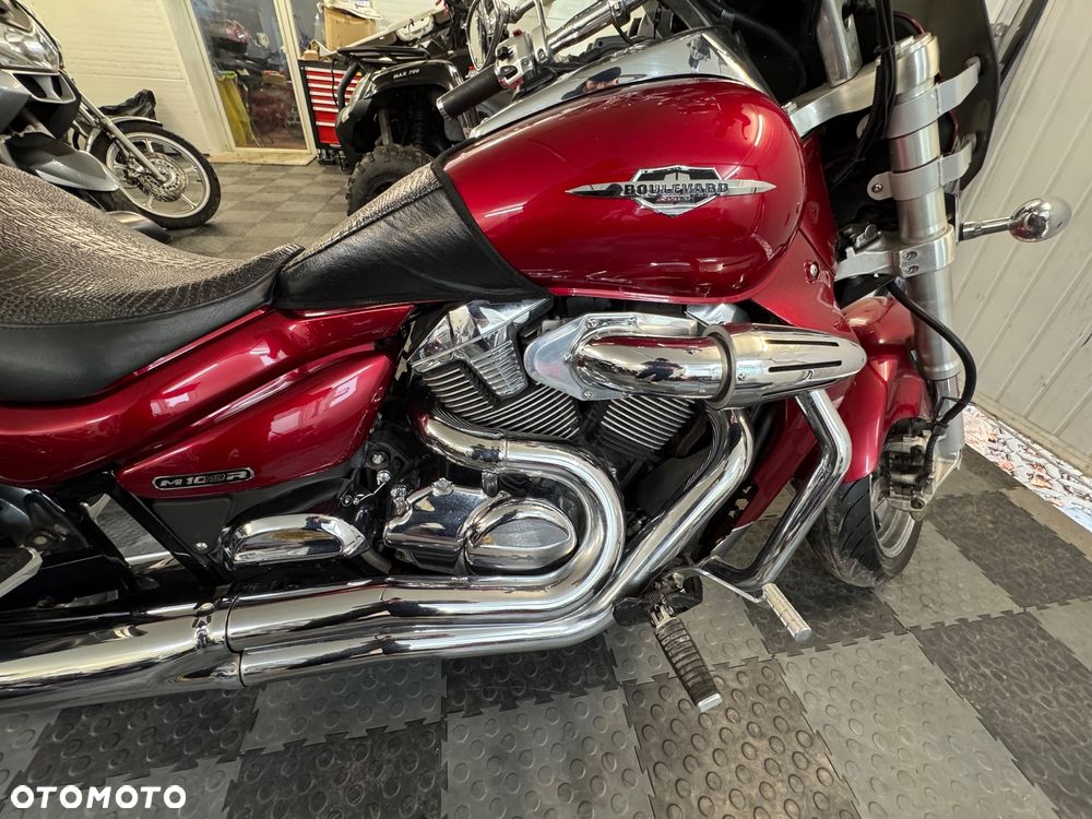 Suzuki Boulevard - 13