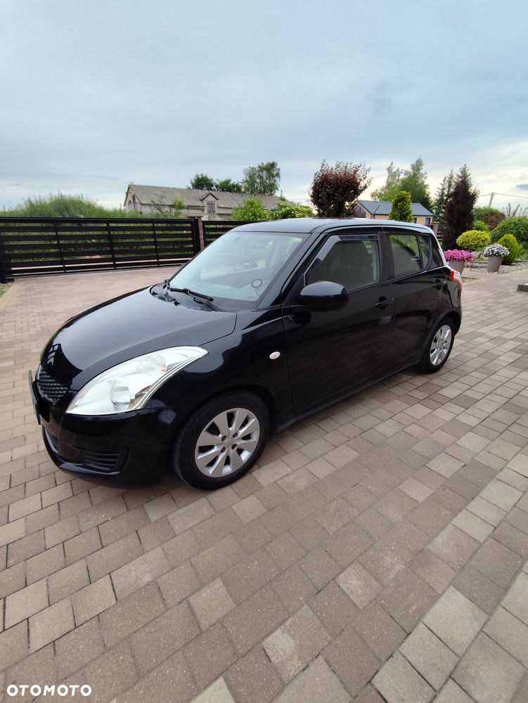 Suzuki Swift - 1