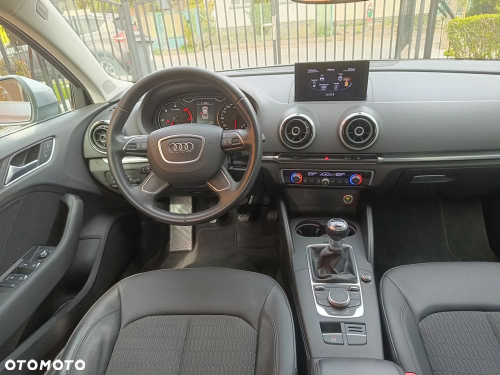 Audi A3 Limousine 1.6 TDI design - 21