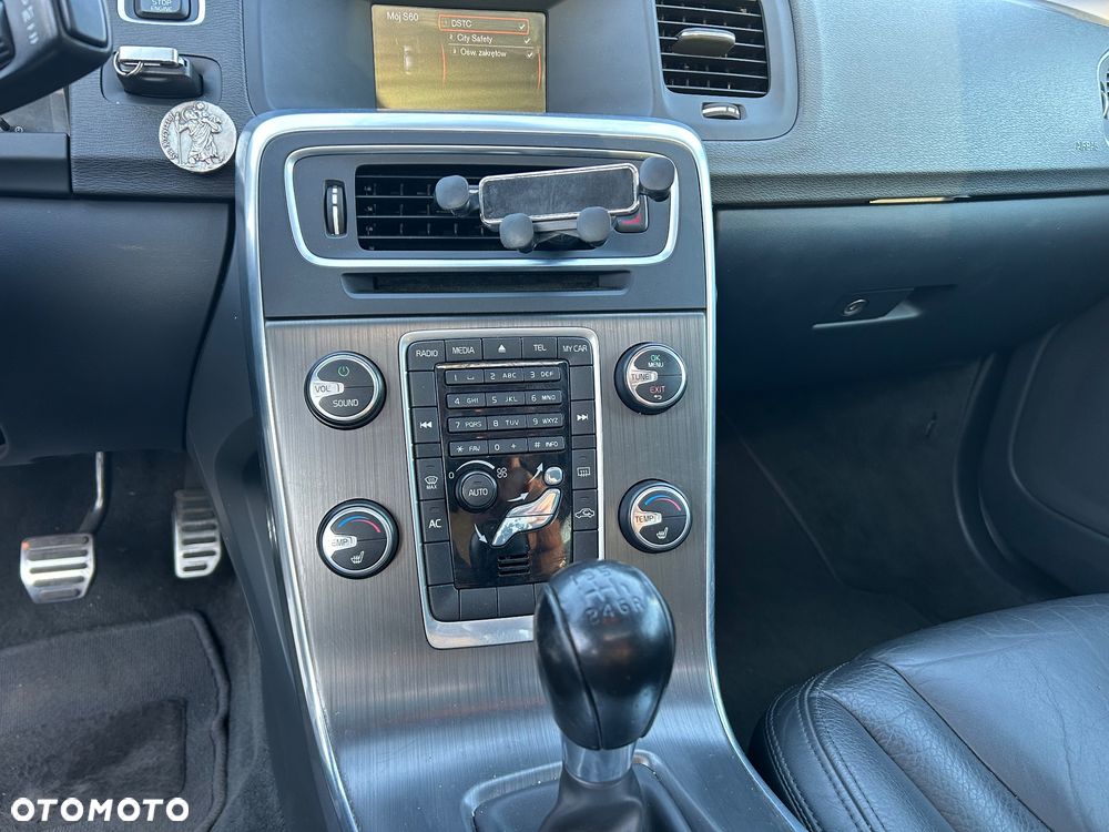 Volvo S60 D3 Summum - 36