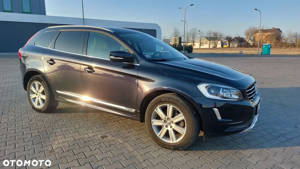Volvo XC 60 T5 Momentum - 1