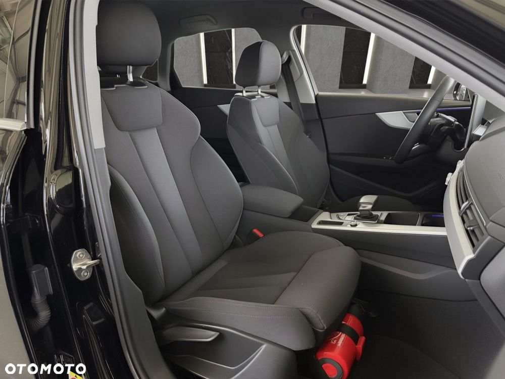 Audi A4 Limousine - 16