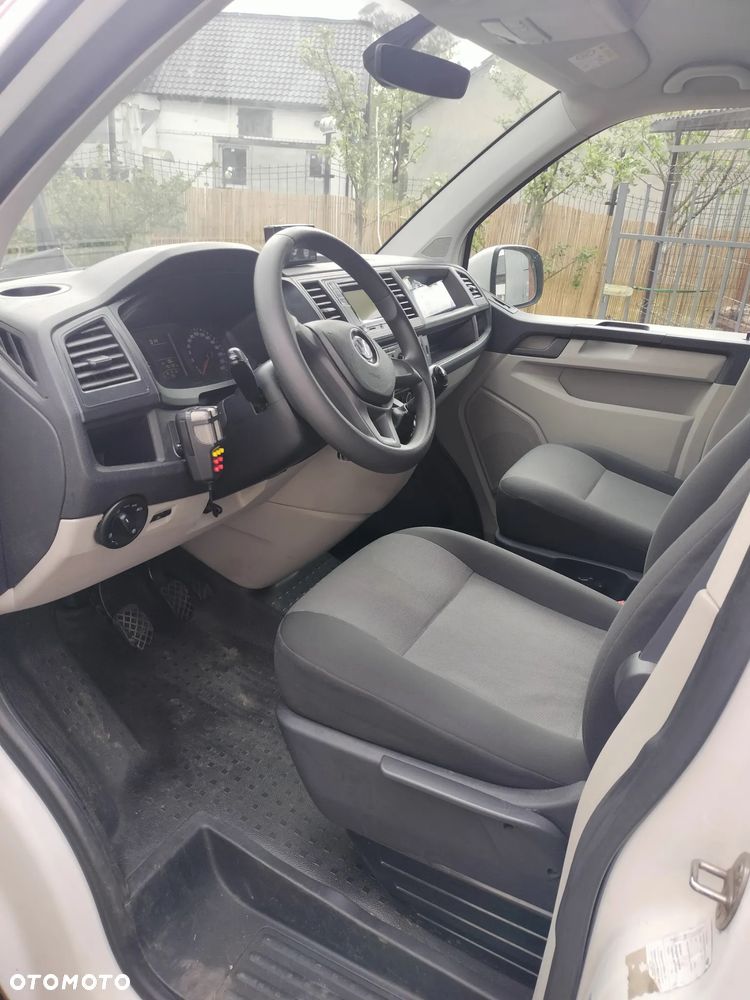 Volkswagen Transporter - 7
