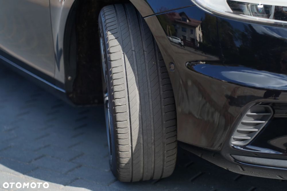 Volvo V40 T4 Geartronic RDesign - 15