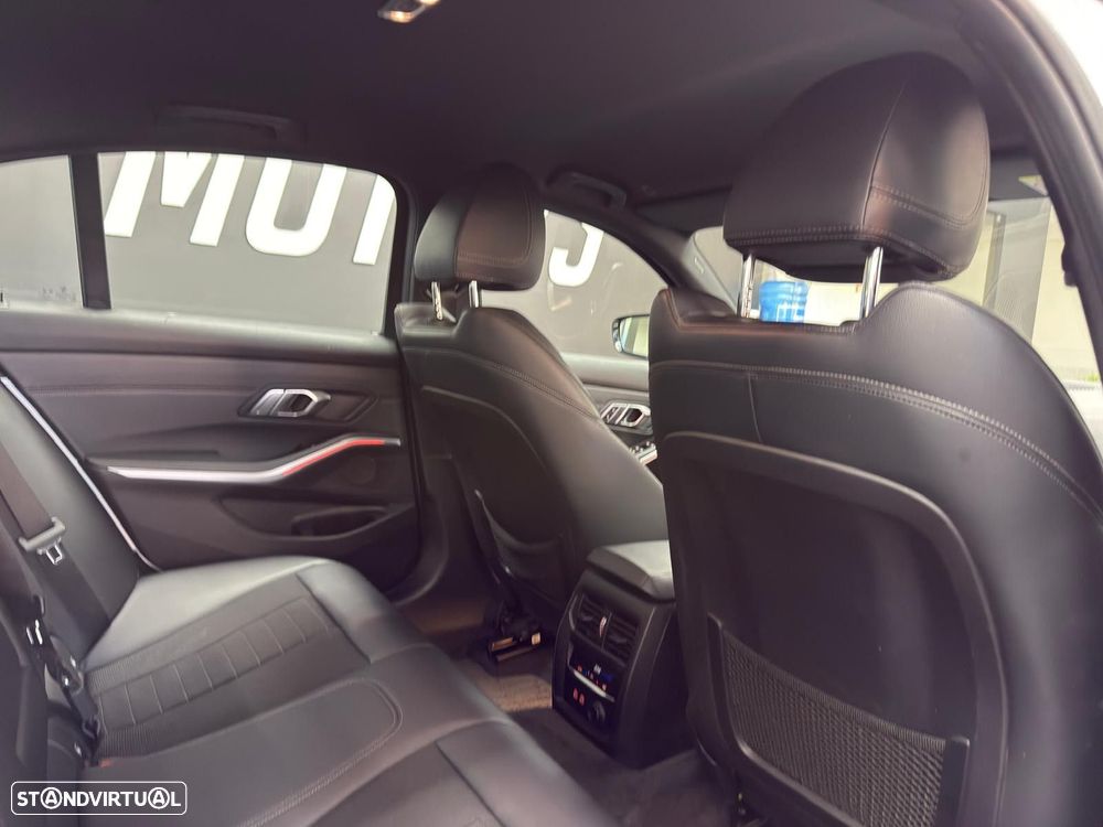 BMW 318 d Line Sport Auto - 48