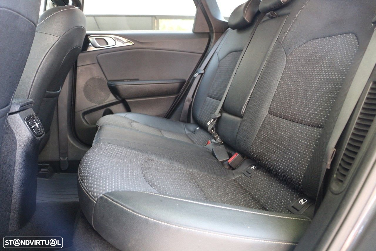 Kia Ceed SW 1.6 GDi PHEV Drive 6DCT - 19