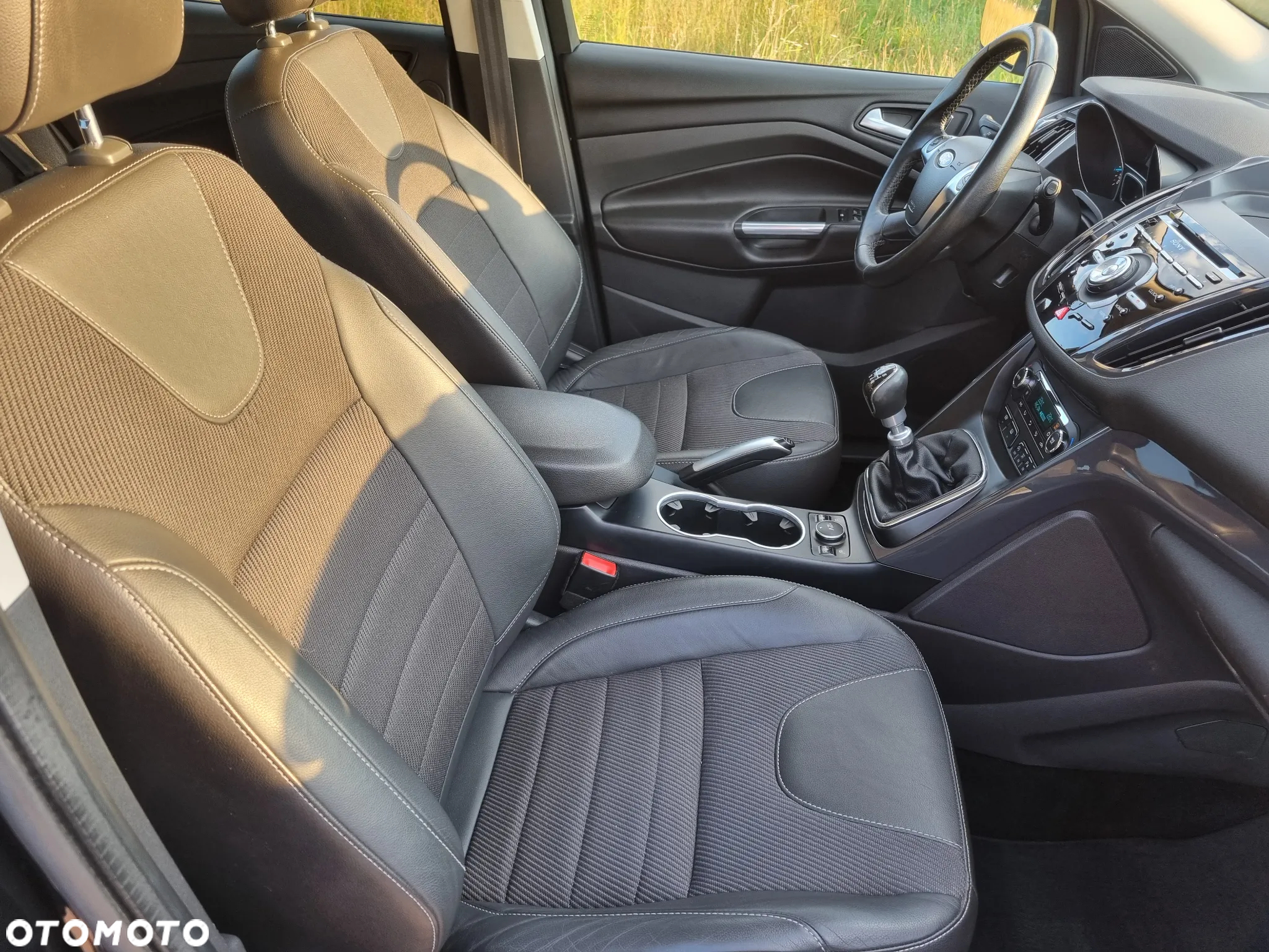 Ford Kuga 1.5 EcoBoost 2x4 Individual - 14