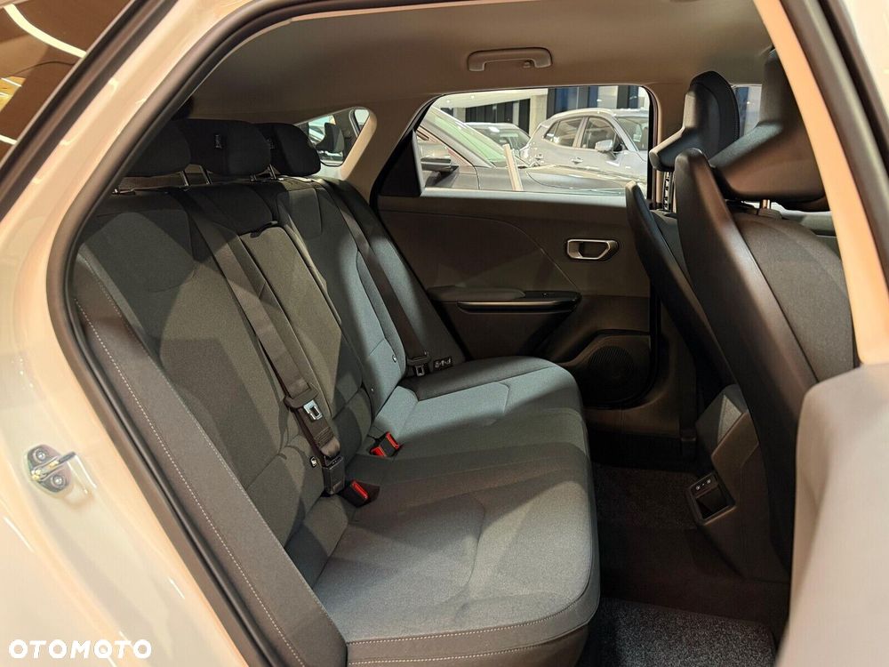 Kia K4 - 32