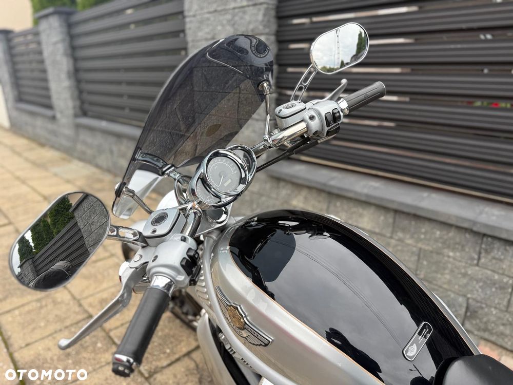 Harley-Davidson V-Rod Street Rod - 13