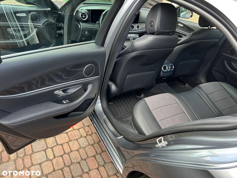 Mercedes-Benz Klasa E 220 d Avantgarde - 9