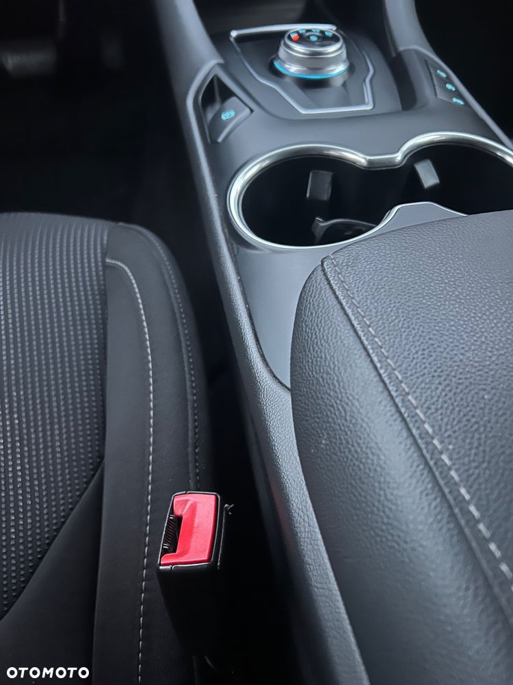 Ford Mondeo 2.0 EcoBlue Titanium - 35