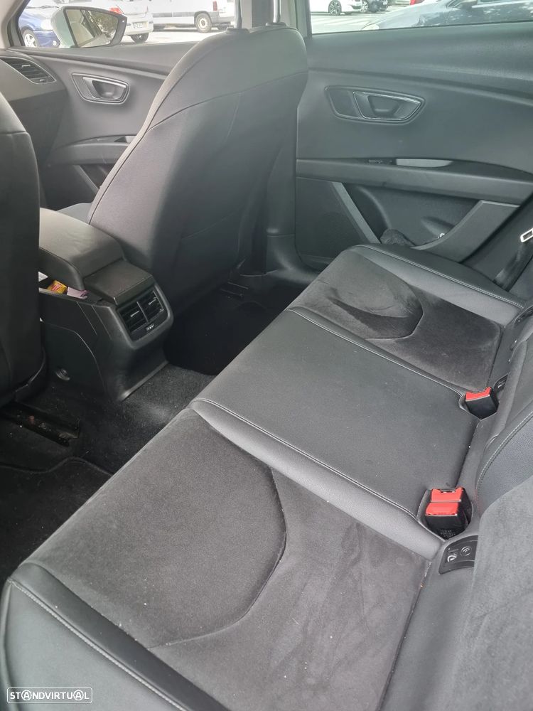 SEAT Leon 1.6 TDI Style S/S — fotografia 4