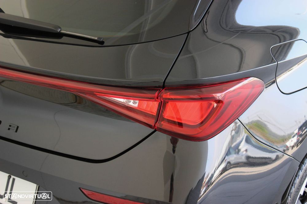 Cupra Leon 1.5 eTSI MID DSG - 8