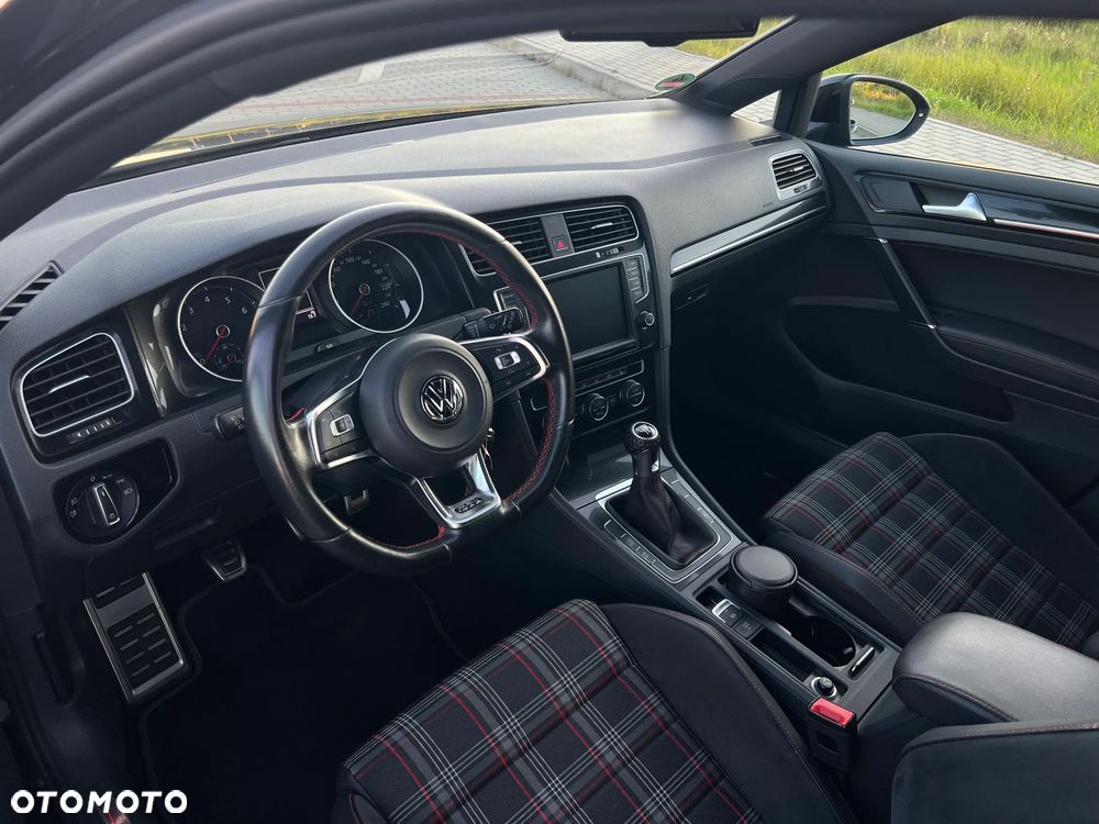 Volkswagen Golf 2.0 TSI BMT GTI Performance - 16
