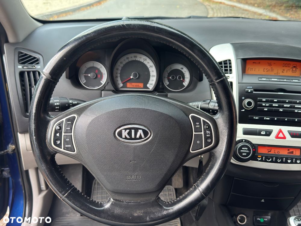 Kia Ceed 2.0 CRDi Mind - 11