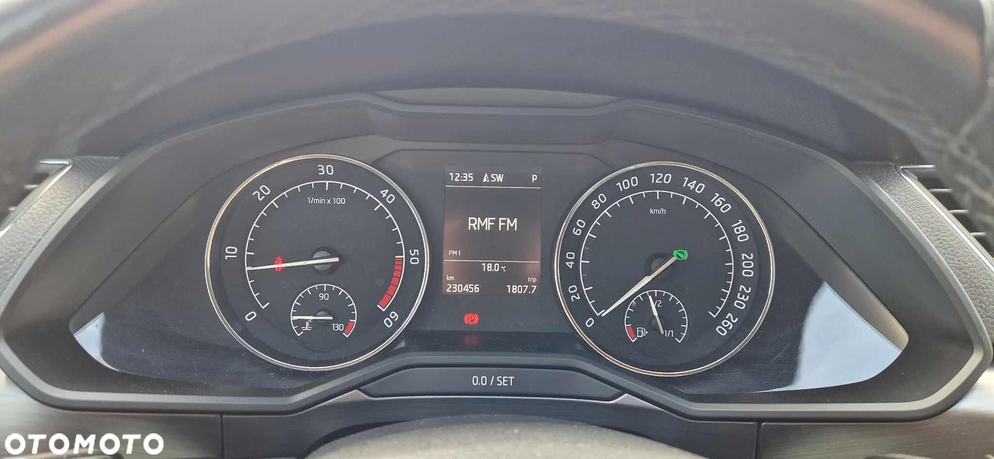 Skoda Superb 2.0 TDI Ambition DSG - 8