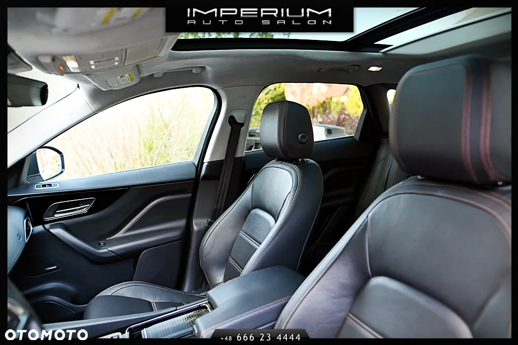 Jaguar F-Pace 2.0 i4P AWD R-Sport - 27