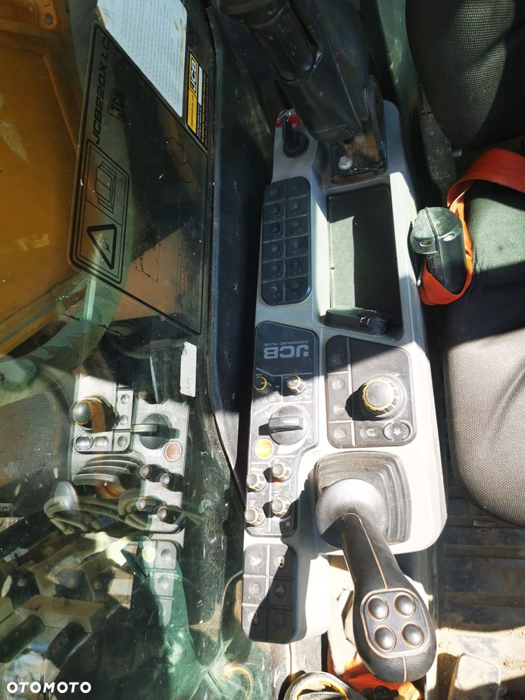 JCB 220X LC - 22