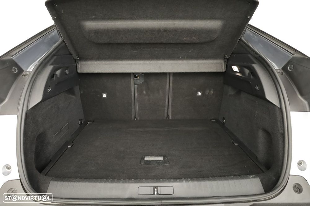 Peugeot 3008 1.2 Hybrid Allure e-DCS6 - 23