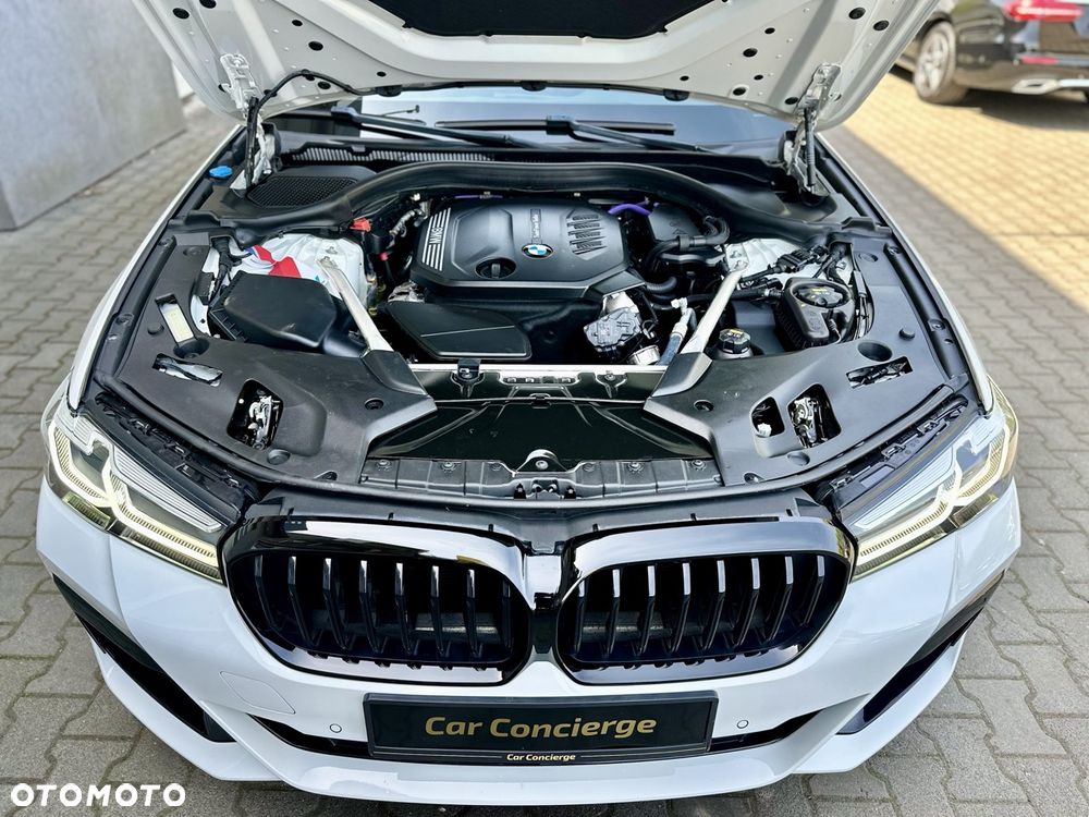BMW Seria 5 520d xDrive M Sport Edition - 25