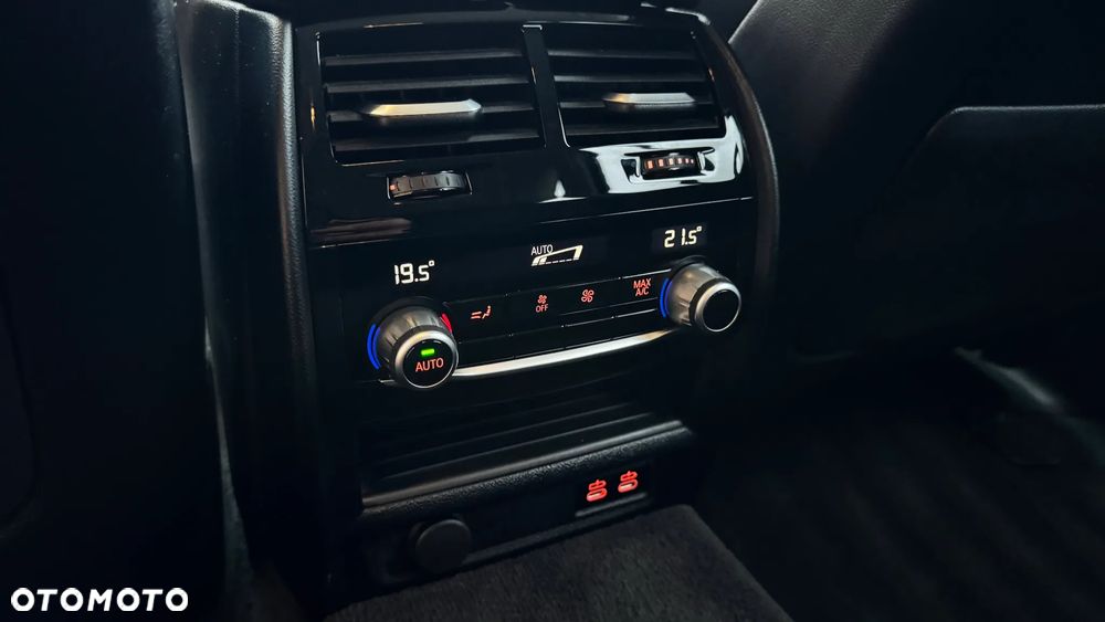 BMW Seria 5 520d Sport Line - 22