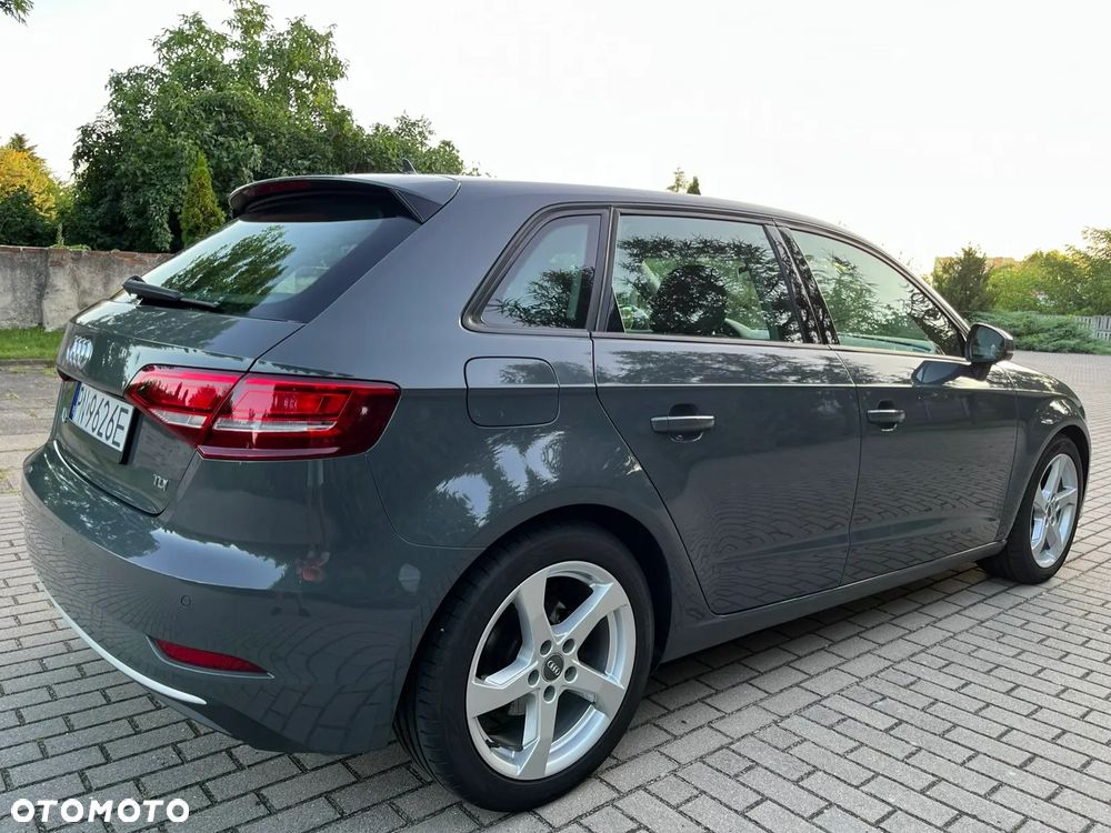 Audi A3 Sportback 2.0 TDI design - 8