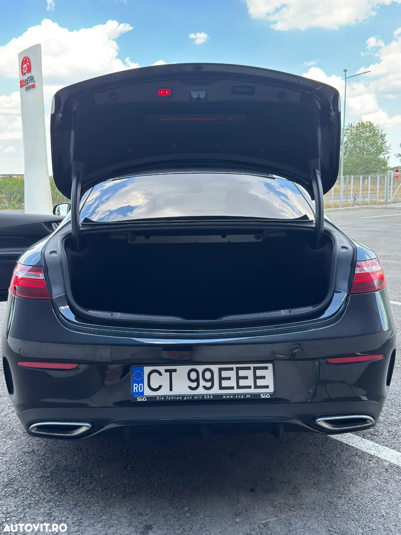 Mercedes-Benz E - 13