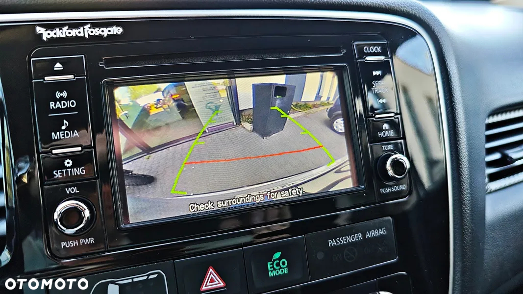 Mitsubishi Outlander - 24