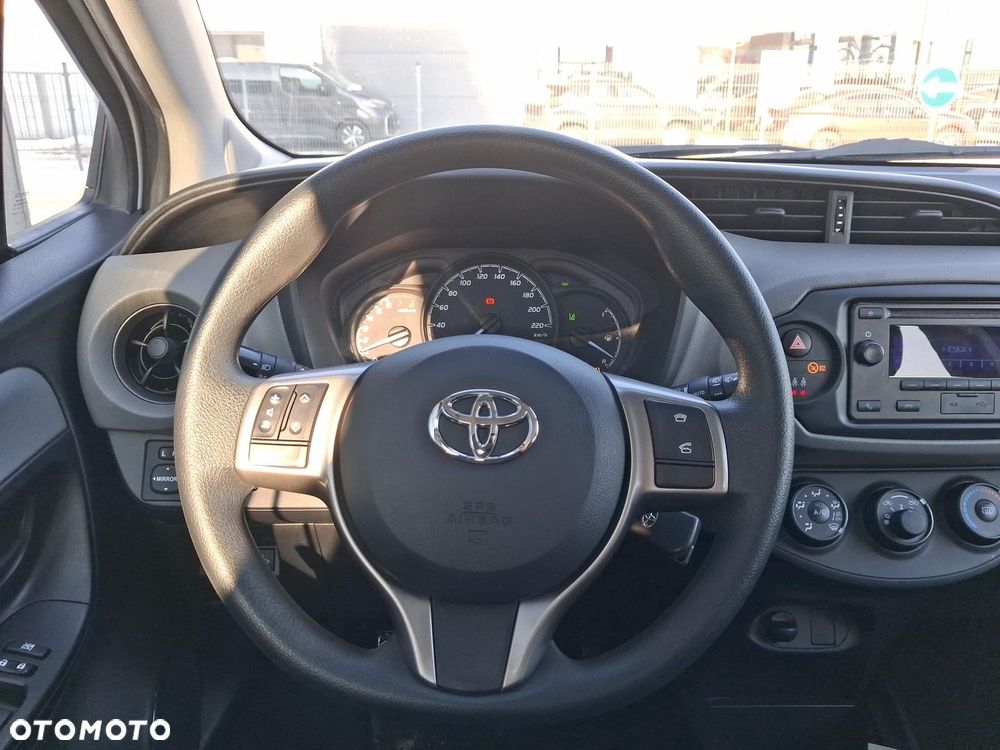 Toyota Yaris - 17