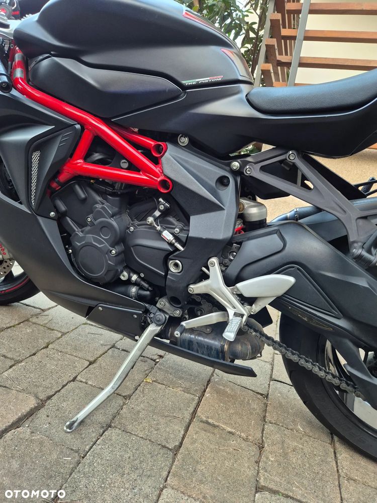 MV AGUSTA F3 - 6