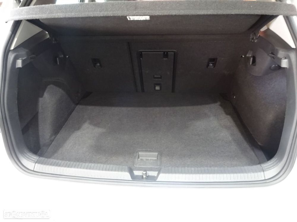 VW Golf 1.0 TSI Life - 36