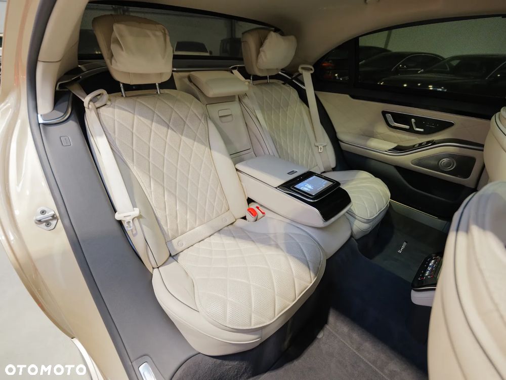 Mercedes-Benz Klasa S 500 4-Matic L 9G-TRONIC - 19