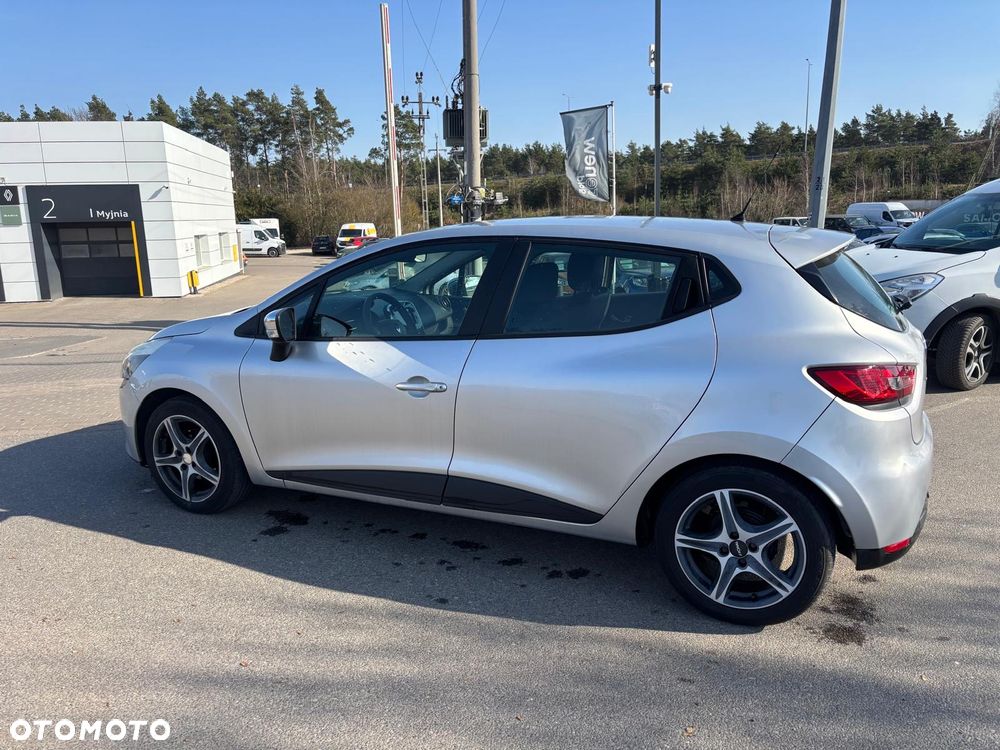 Renault Clio TCe 90 Paris - 3