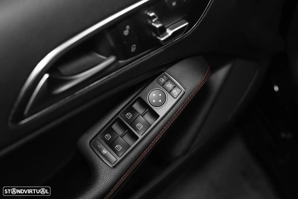 Mercedes-Benz A 45 AMG - 23