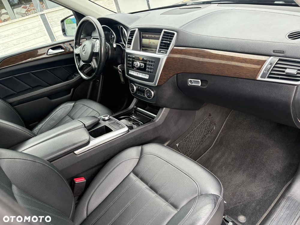 Mercedes-Benz GL 350 BlueTec 4-Matic - 22