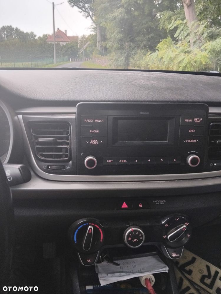 Kia Rio 1.2 Business Line Plus - 7