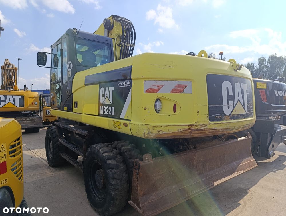 Caterpillar M322D - 3