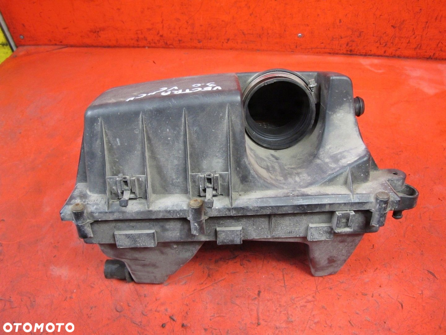 OPEL VECTRA C GTS 3.2 V6 OBUDOWA FILTRA POWIETRZA - 2