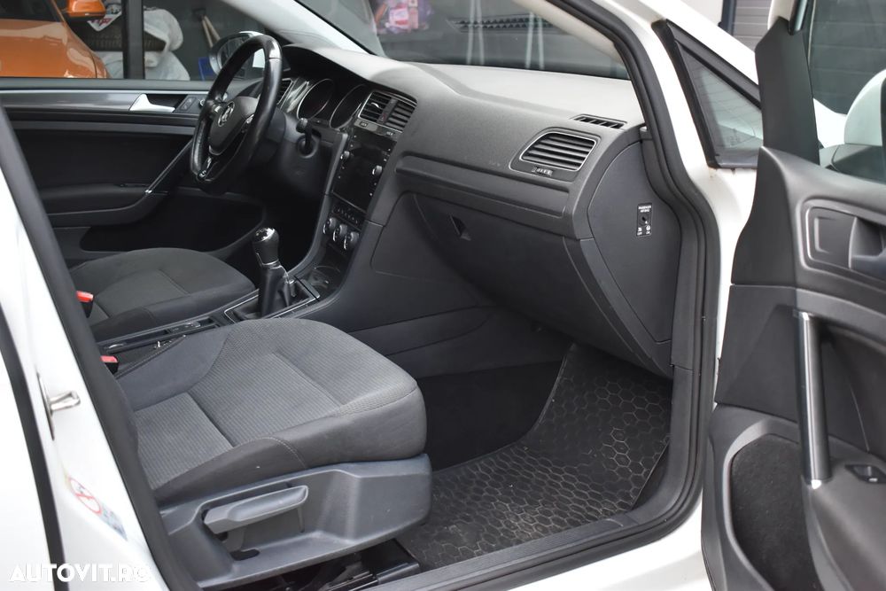 Volkswagen Golf 1.6 TDI BlueMotion Technology Trendline - 10