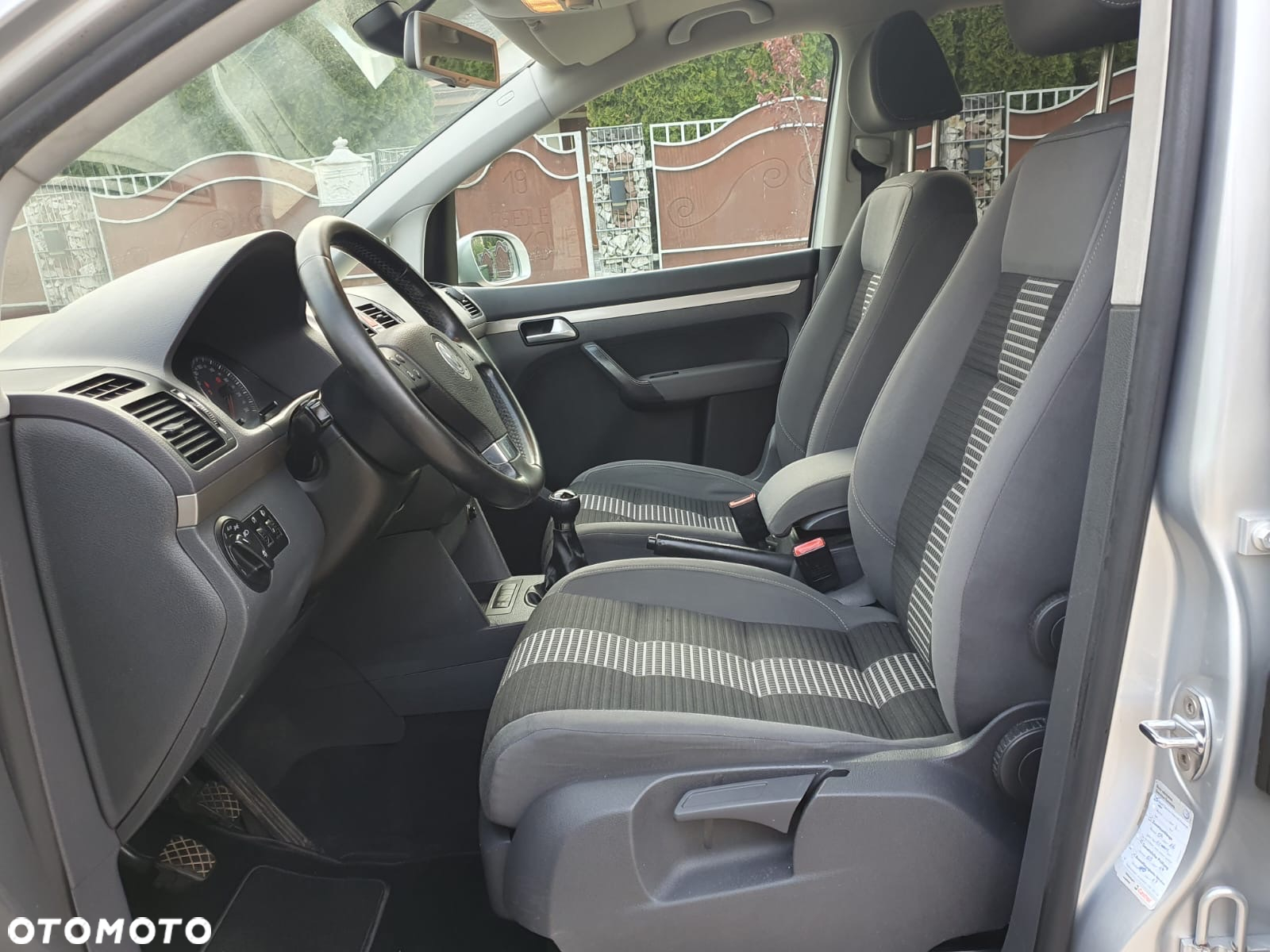Volkswagen Touran 2.0 TDI DPF United - 7