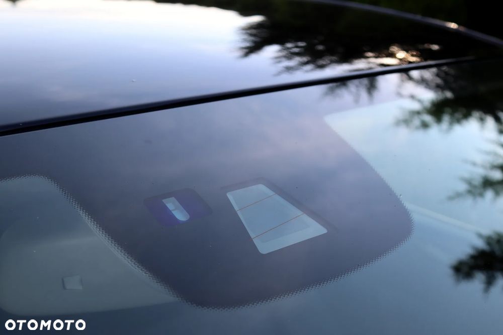 Mercedes-Benz Klasa E 200 CGI BlueEffICIENCY Avantgarde - 38