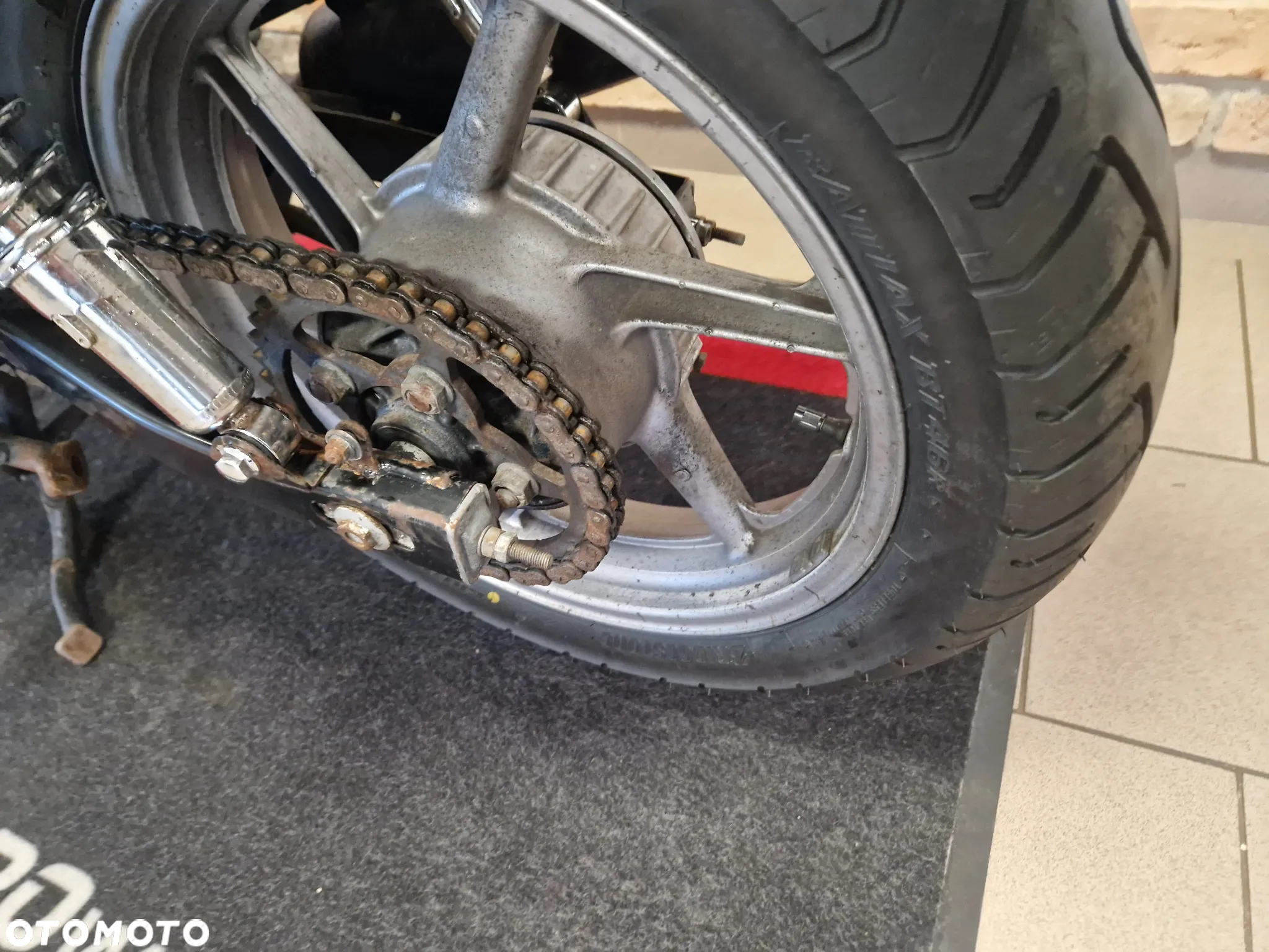 Honda CB - 12