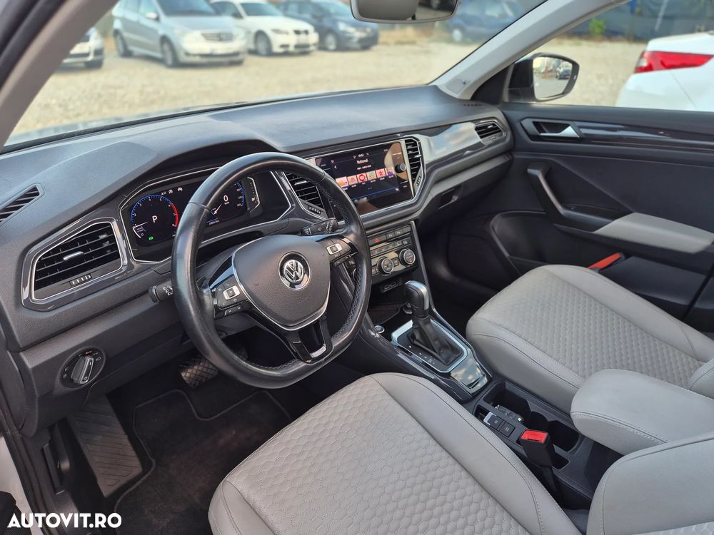Volkswagen T-Roc - 12