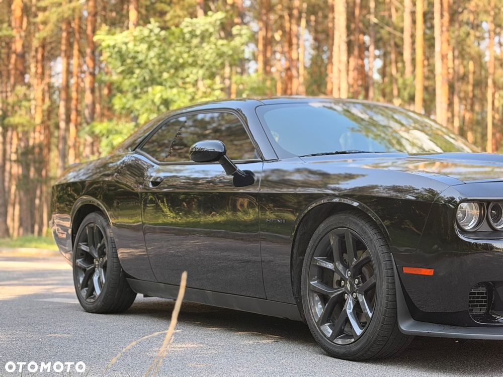 Dodge Challenger - 7