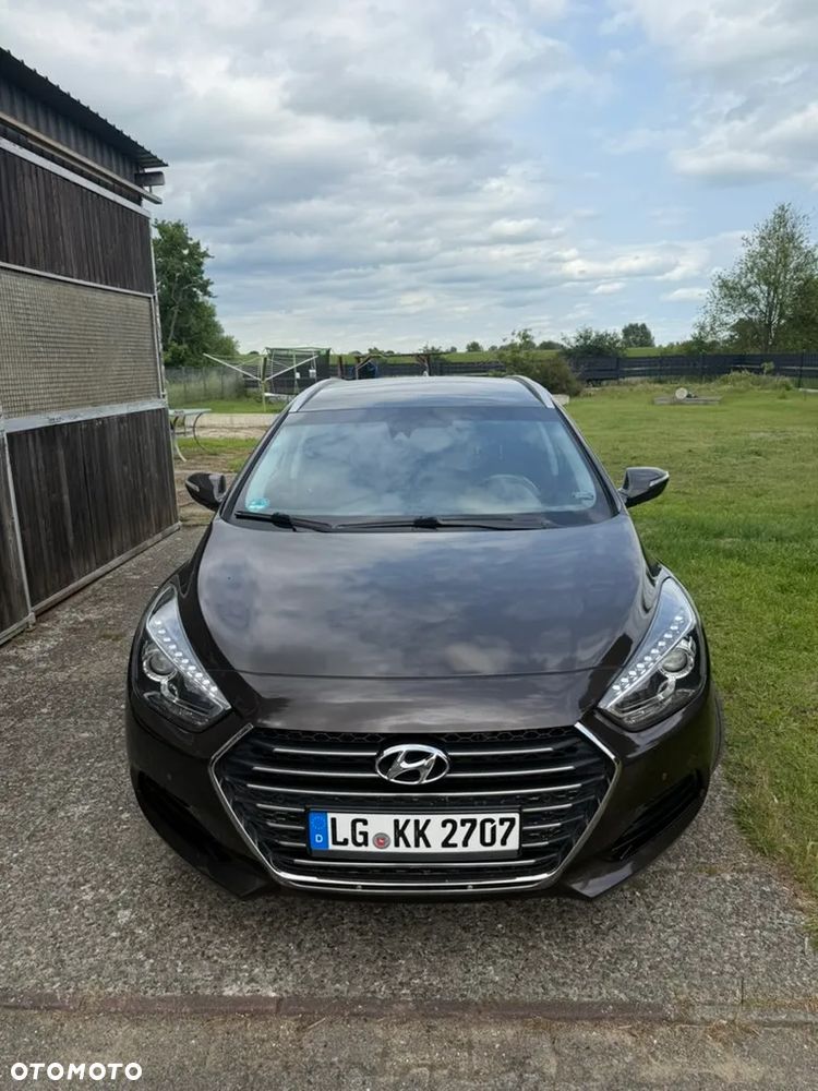 Hyundai i40 1.7 CRDi Premium DCT - 2