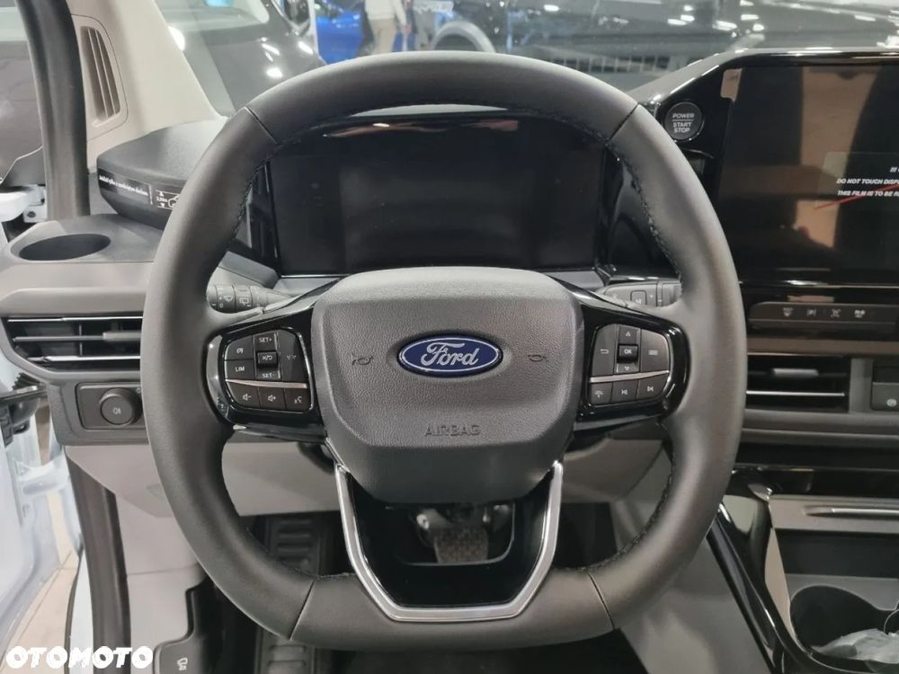 Ford Custom Nugget Camper - 5