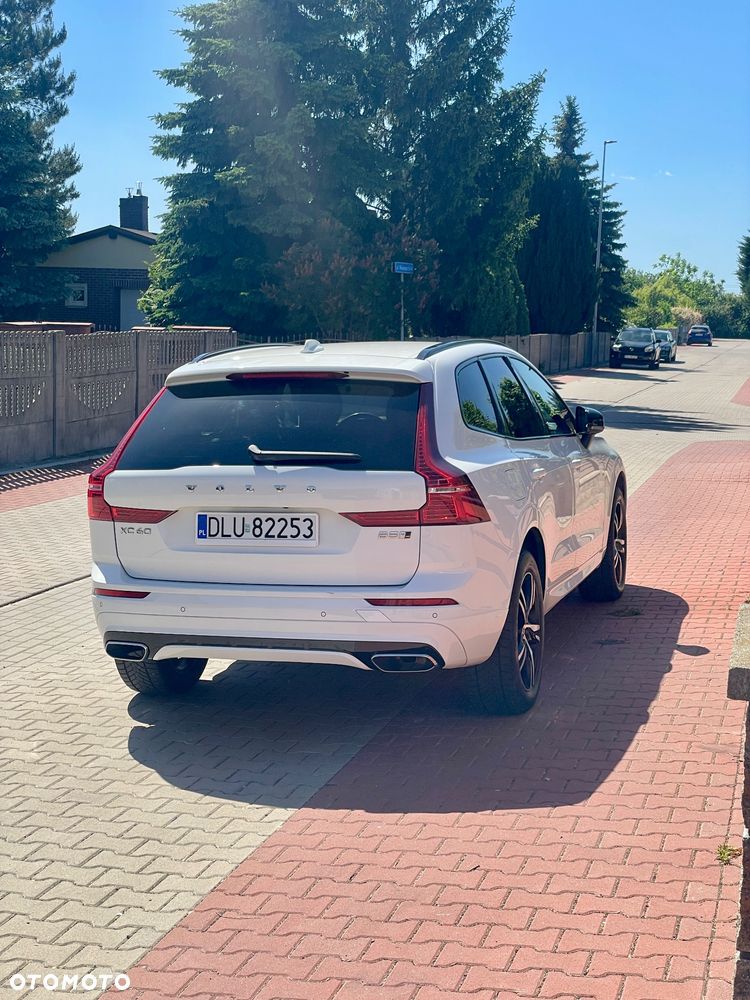 Volvo XC 60 B5 D AWD R-Design - 21