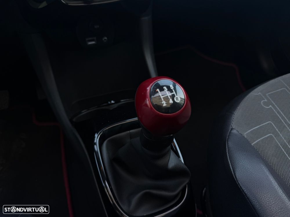 Toyota Aygo x-wave - 11