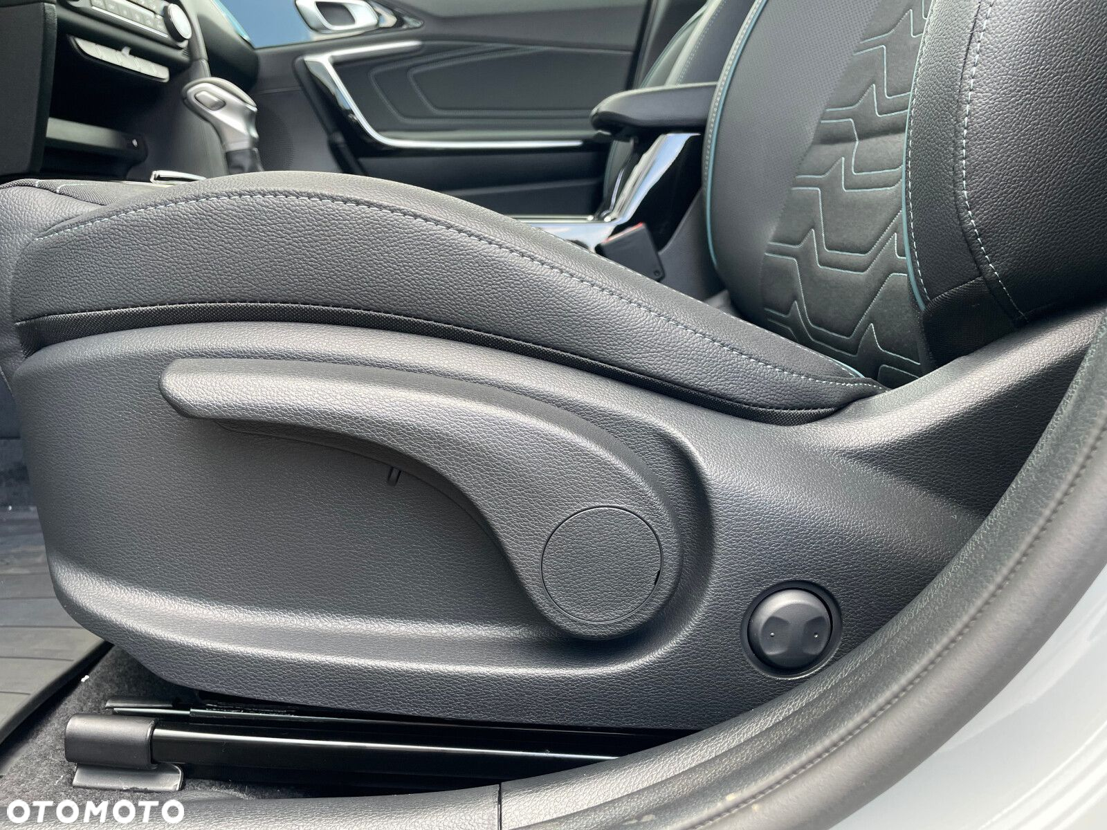 Kia XCeed 1.6 T-GDI Tribute DCT - 17