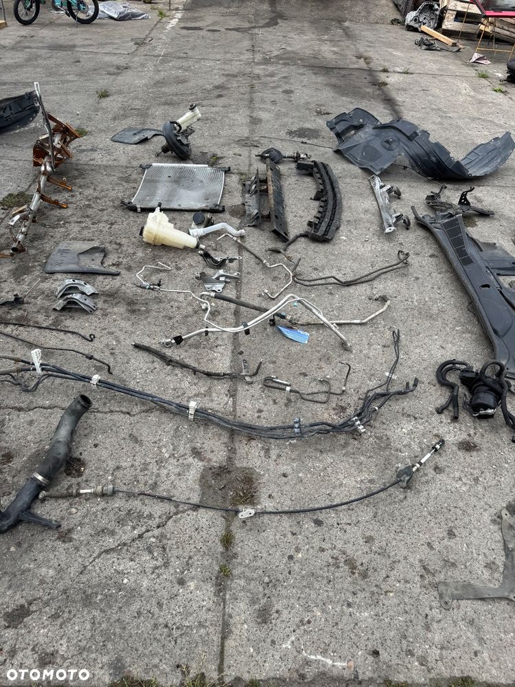 Toyota hilux 8 wszystkie części  wąż węże klimy przód przednie wzmocnienie środek plastiki - 11